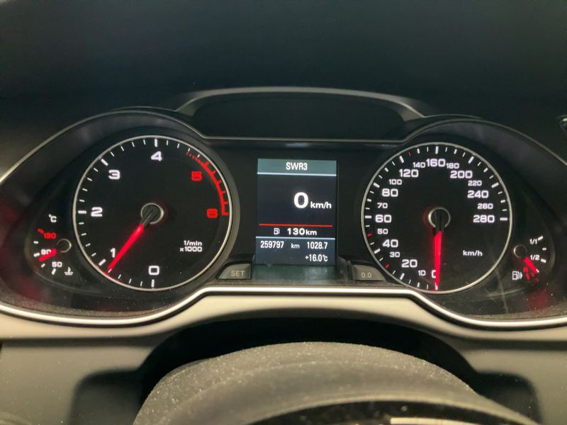 Audi A4 2.0 TDI Ambition — zdjęcie 13