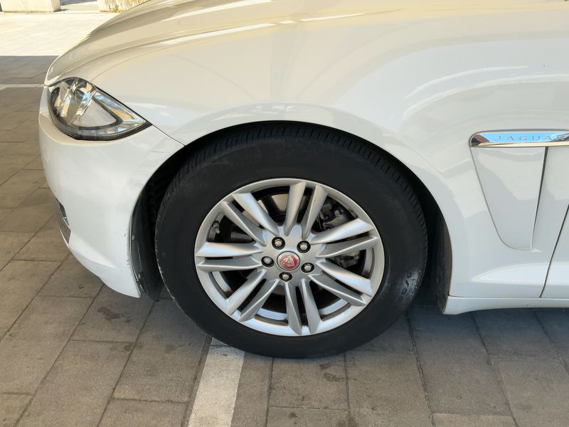Jaguar XF 2.2 D 2014 – снимка 3