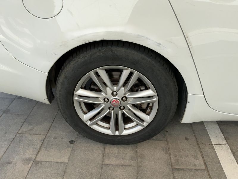 Jaguar XF 2.2 D 2014 – снимка 9
