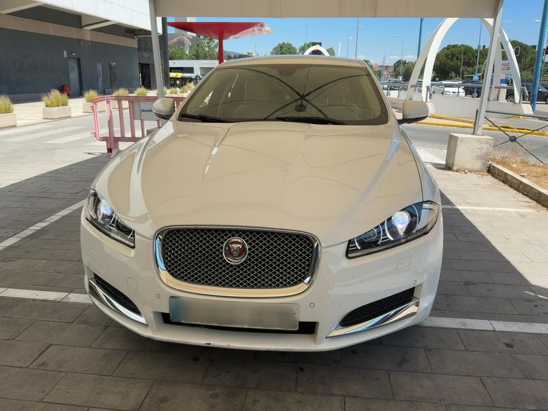 Jaguar XF 2.2 D — zdjęcie 9