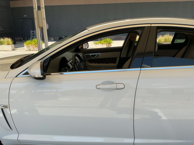 Jaguar XF 2.2 D — zdjęcie 4