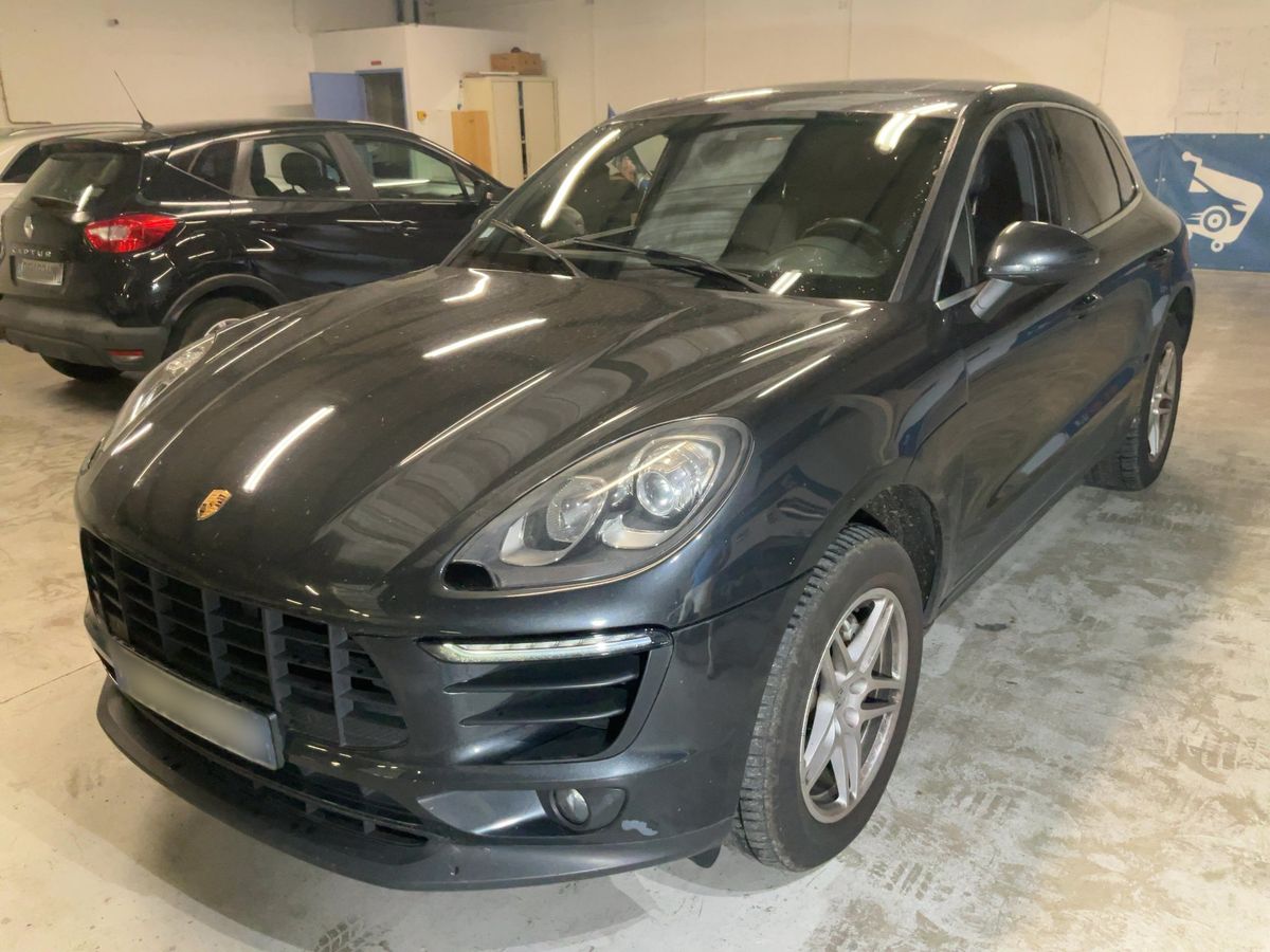 Porsche Macan 2016 — photo 1