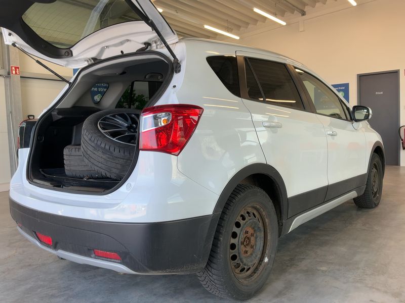Suzuki SX4 S-Cross 1.4 BoosterJet Mild-Hybrid Comfort+ 4x4 — zdjęcie 6