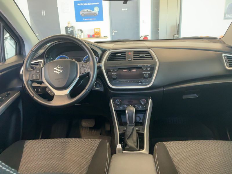 Suzuki SX4 S-Cross 1.4 BoosterJet Mild-Hybrid Comfort+ 4x4 — zdjęcie 12