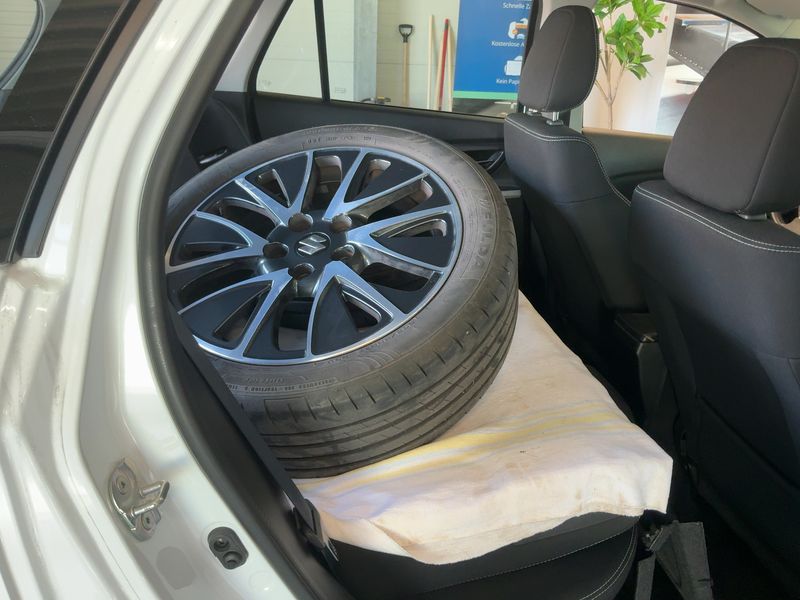 Suzuki SX4 S-Cross 1.4 BoosterJet Mild-Hybrid Comfort+ 4x4 — zdjęcie 14
