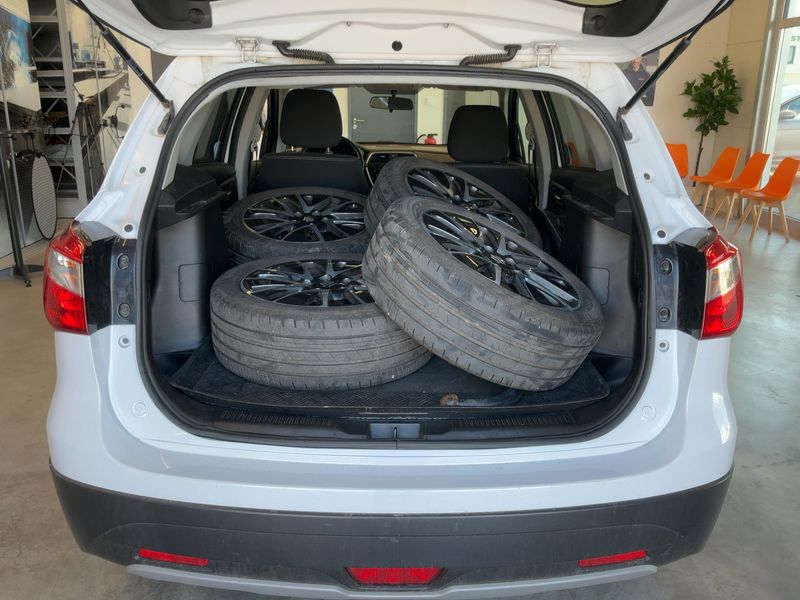 Suzuki SX4 S-Cross 1.4 BoosterJet Mild-Hybrid Comfort+ 4x4 — zdjęcie 10