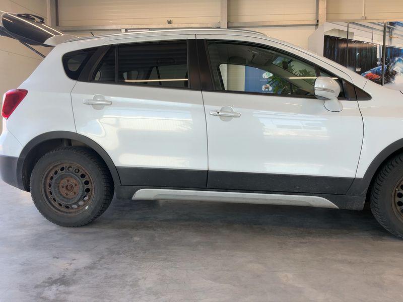 Suzuki SX4 S-Cross 1.4 BoosterJet Mild-Hybrid Comfort+ 4x4 — zdjęcie 7