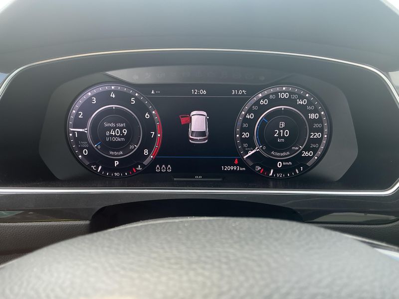 Volkswagen Tiguan Allspace 2.0 TSI Highline 4Motion — zdjęcie 13