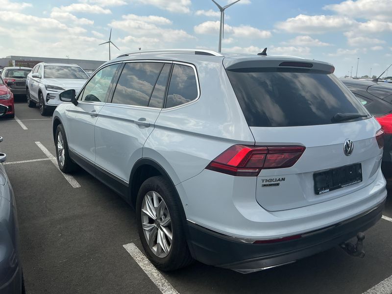 Volkswagen Tiguan Allspace 2.0 TSI Highline 4Motion — zdjęcie 3