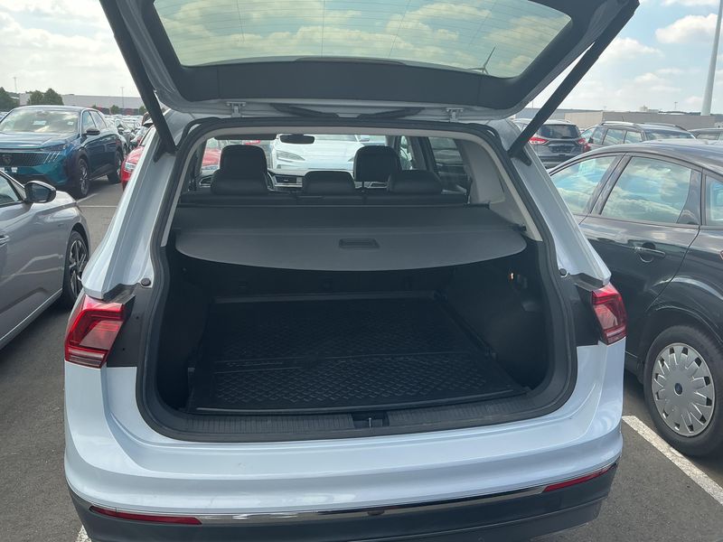 Volkswagen Tiguan Allspace 2.0 TSI Highline 4Motion — zdjęcie 10