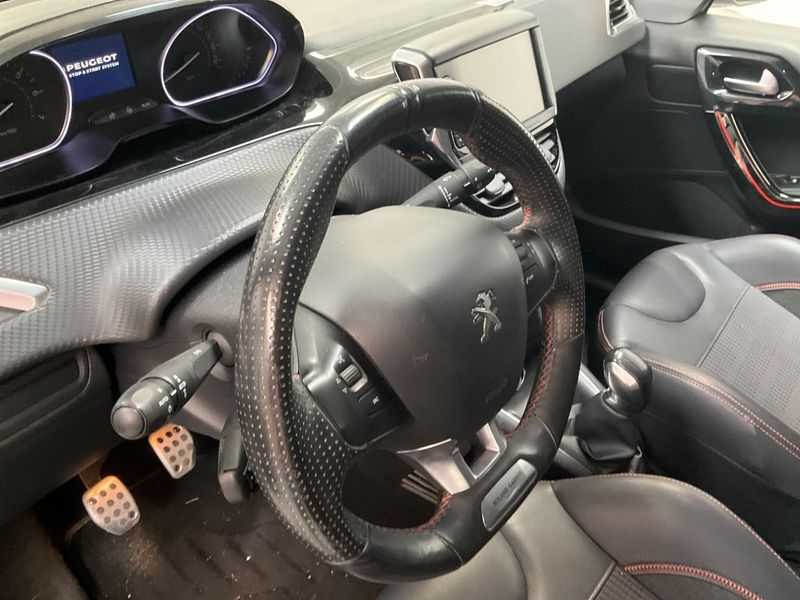 Peugeot 208 1.2 e-THP Roland Garros 2017 – снимка 23