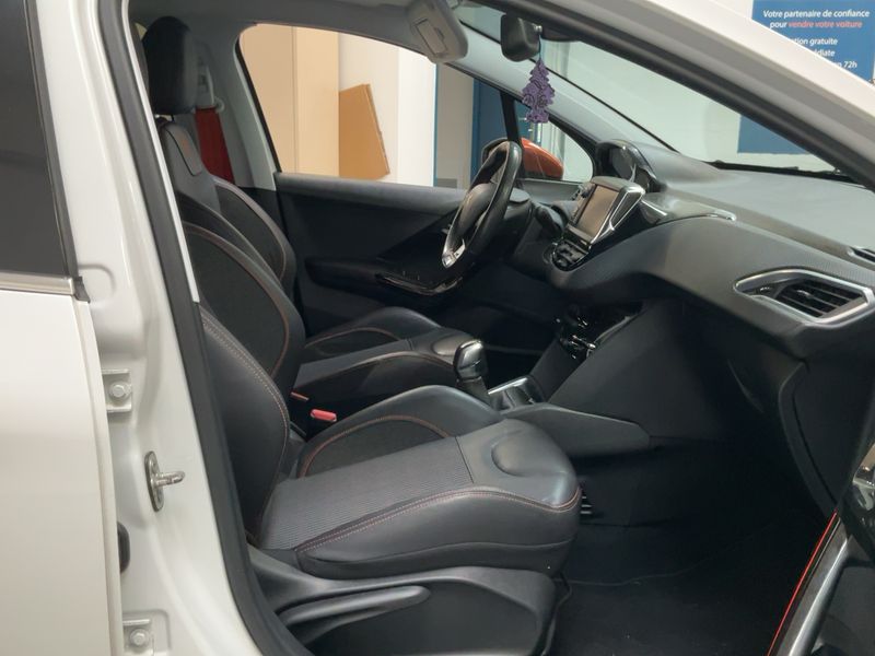 Peugeot 208 1.2 e-THP Roland Garros 2017 – снимка 16