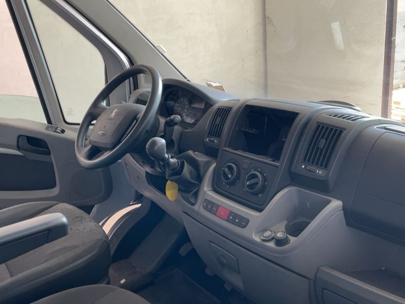 Peugeot Boxer 3.0 HDi — zdjęcie 12