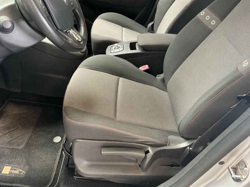 Renault Grand Scenic 1.5 dCi Expression 2013 – снимка 37
