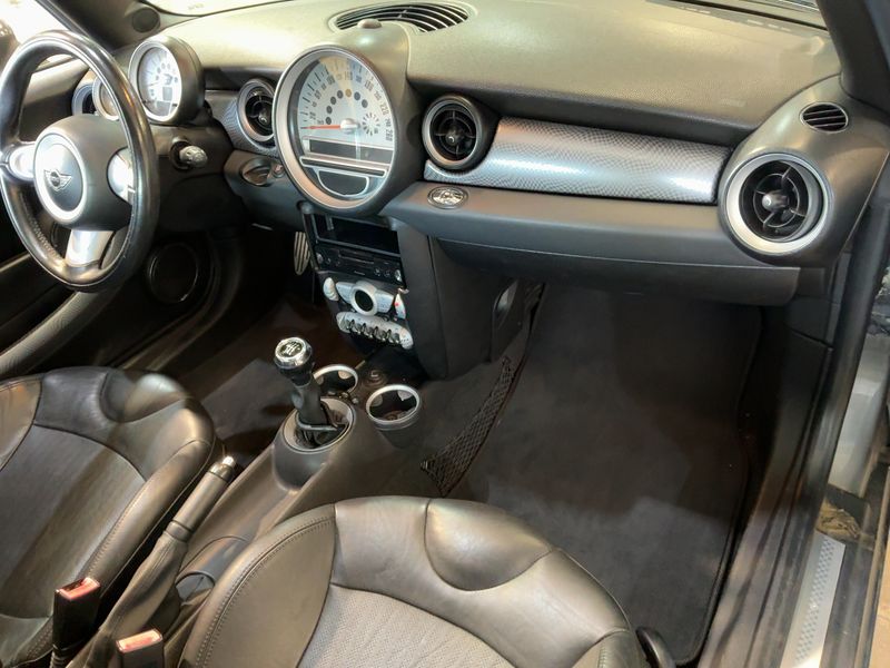 MINI Cabrio Cooper S 2009 – снимка 17