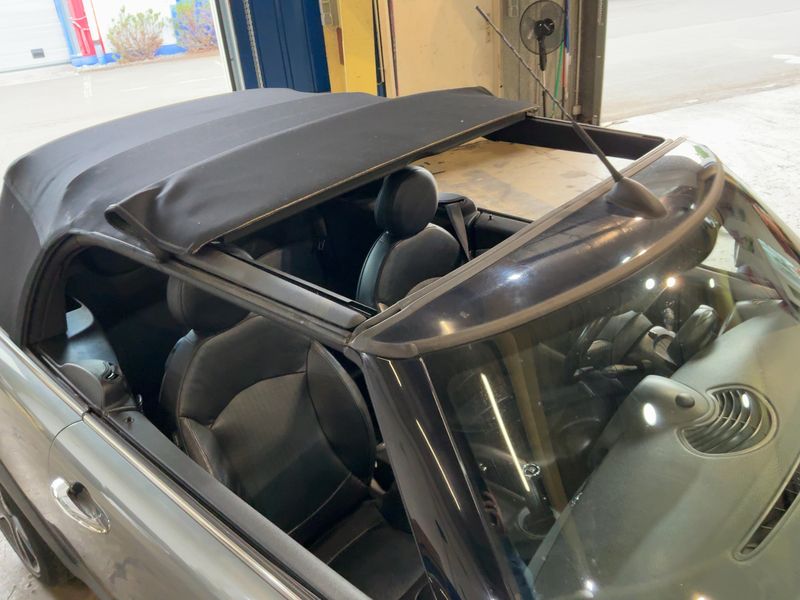 MINI Cabrio Cooper S 2009 – снимка 13