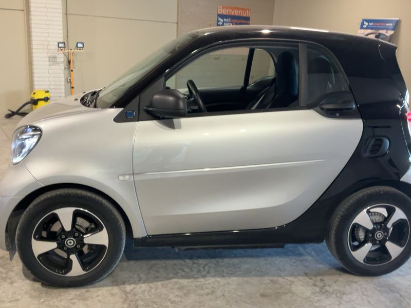 Smart fortwo electric drive 60 kW edition parisblue 2021 – снимка 4