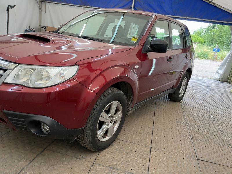Subaru Forester 2.0 Diesel Active — zdjęcie 2