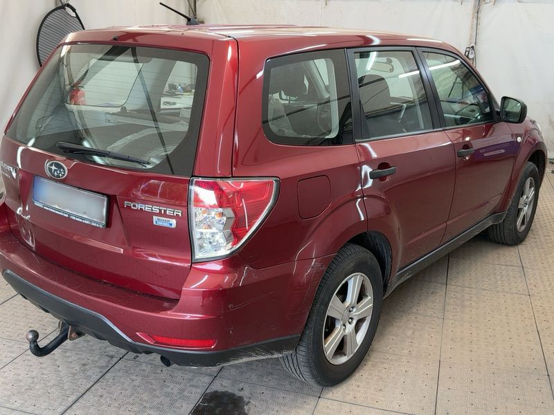 Subaru Forester 2.0 Diesel Active — zdjęcie 6
