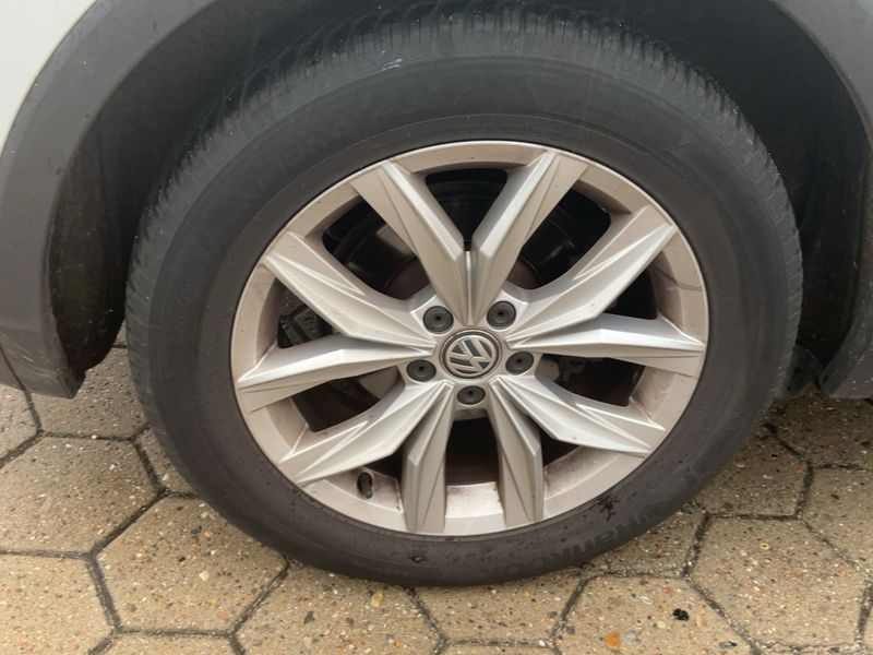 Volkswagen Tiguan 2.0 TDI Highline BlueMotion Tech 2018 – снимка 9