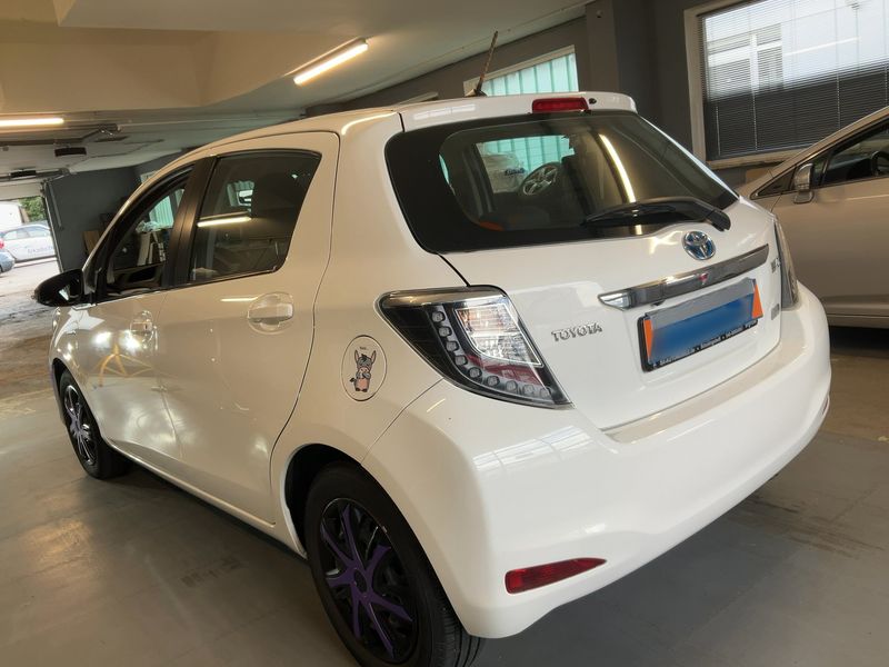 Toyota Yaris 1.5 Hybrid Life — zdjęcie 3