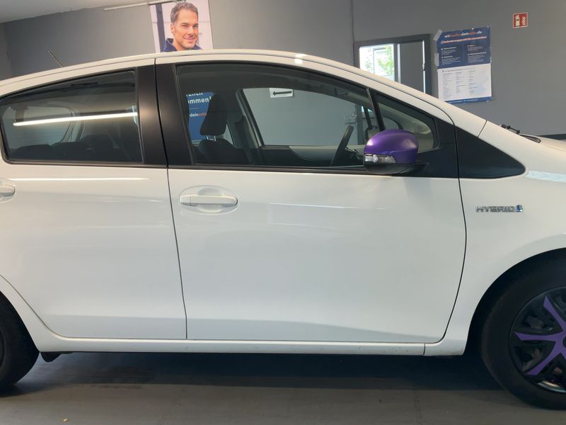 Toyota Yaris 1.5 Hybrid Life — zdjęcie 7