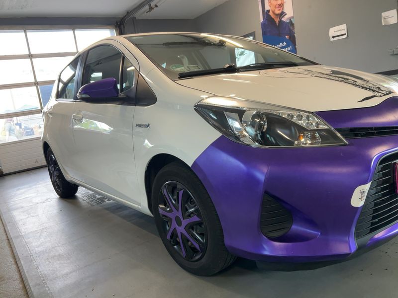 Toyota Yaris 1.5 Hybrid Life — zdjęcie 8