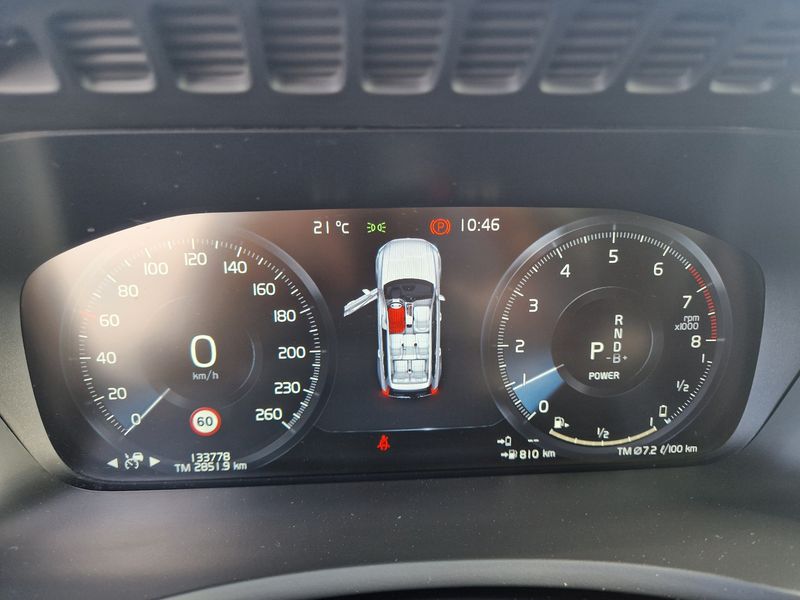 Volvo XC90 2.0 T8 Plug-in Hybrid R Design AWD — zdjęcie 13