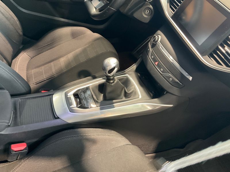Peugeot 308 1.6 Blue-HDi Active 2015 – снимка 37