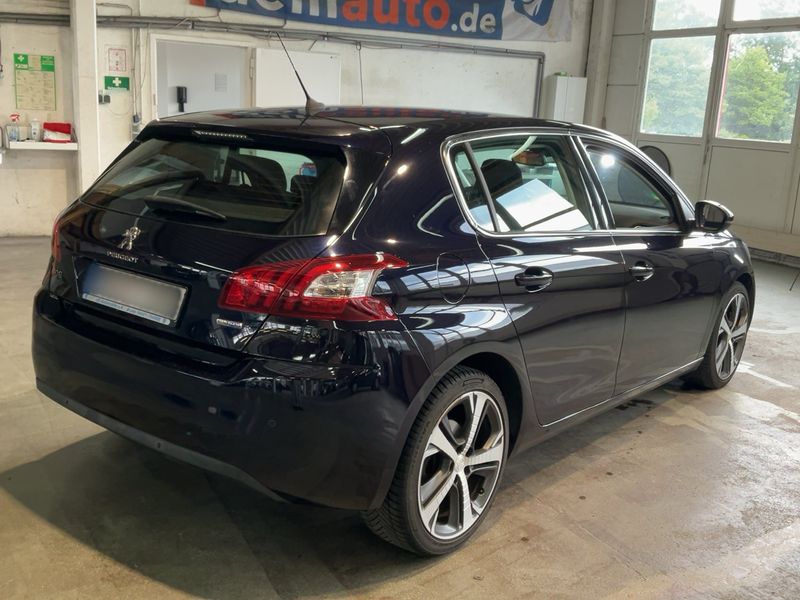 Peugeot 308 1.6 Blue-HDi Active 2015 – снимка 8