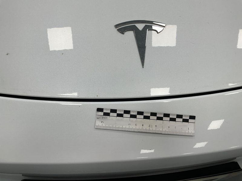 Tesla Model Y Standard Range 2023 – снимка 23