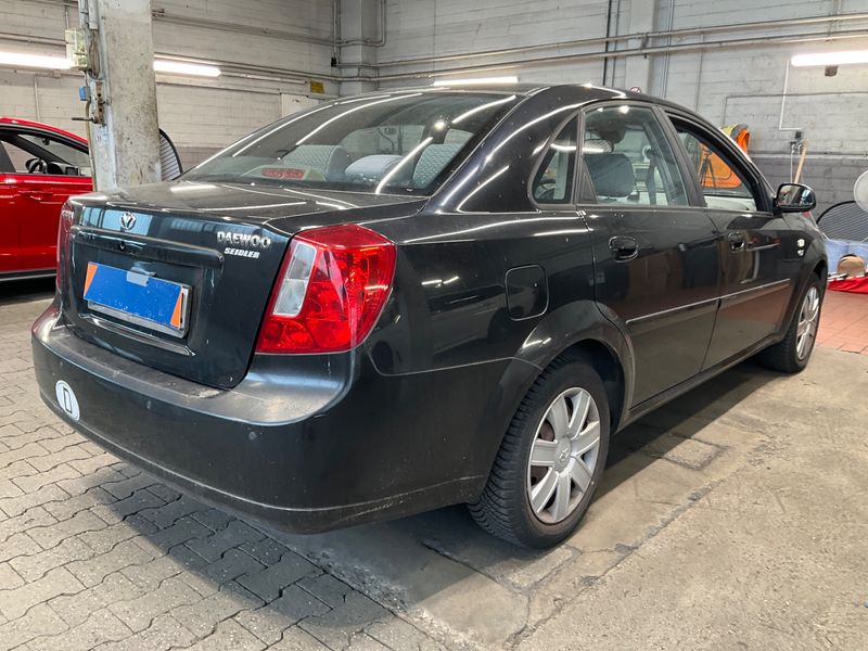 Daewoo Nubira 1.8 CDX — zdjęcie 2