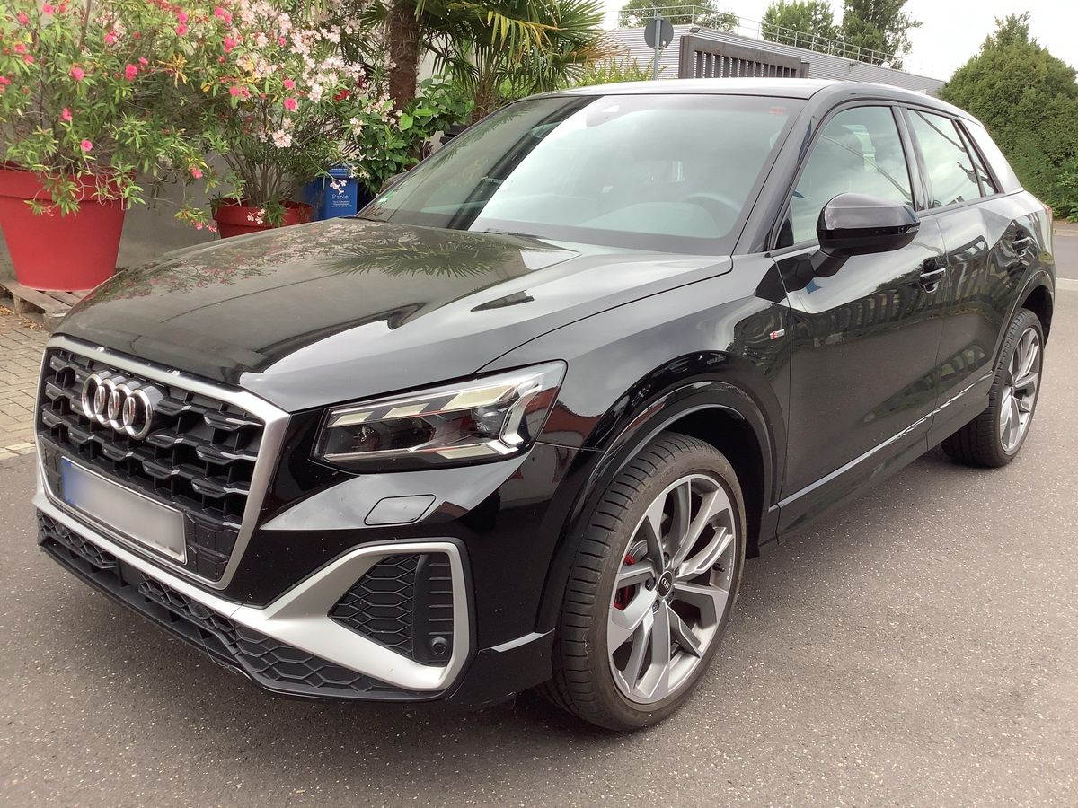 Audi Q2 2020 — photo 1