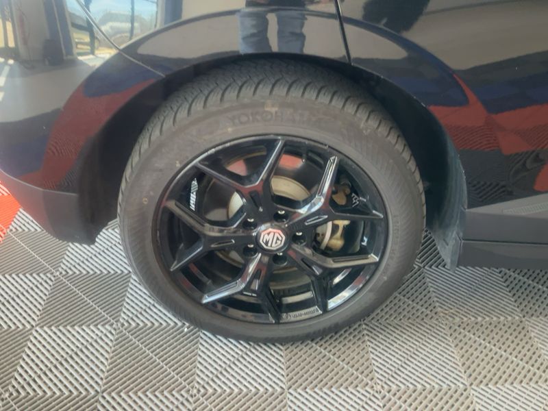 MG 4 electric drive 150 kW Luxury 2023 – снимка 9