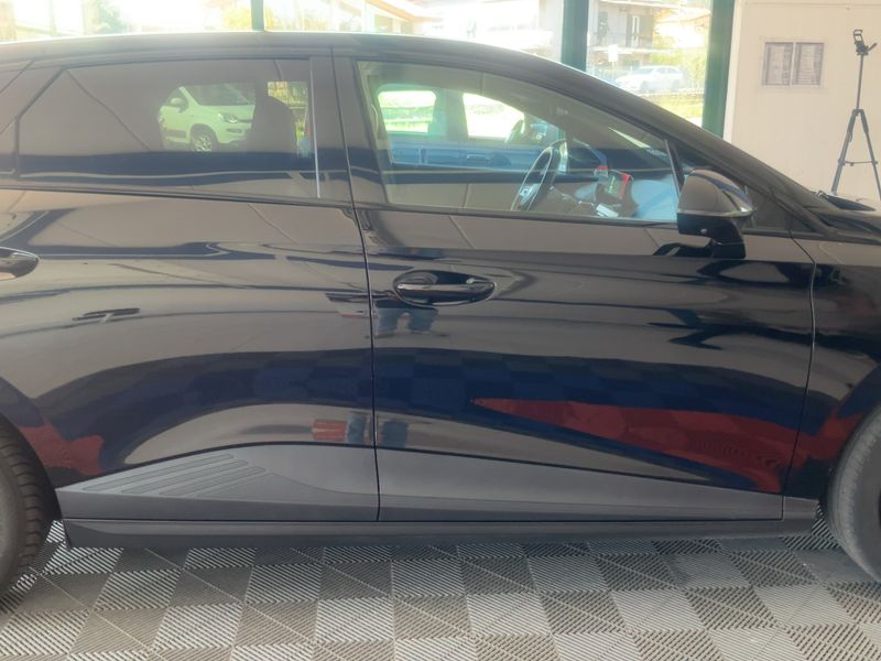 MG 4 electric drive 150 kW Luxury — zdjęcie 7