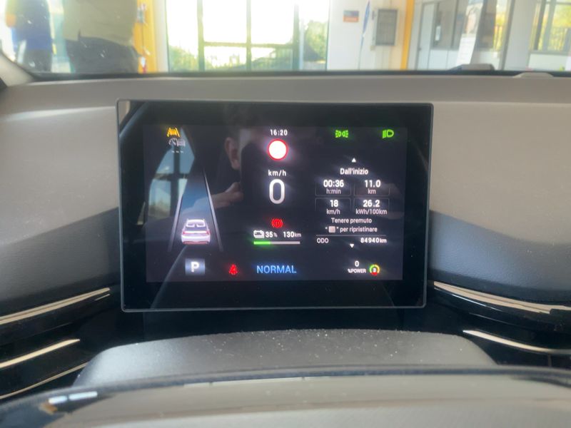 MG 4 electric drive 150 kW Luxury — zdjęcie 13