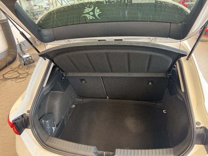 Seat Leon 1.0 eTSI Style — zdjęcie 18