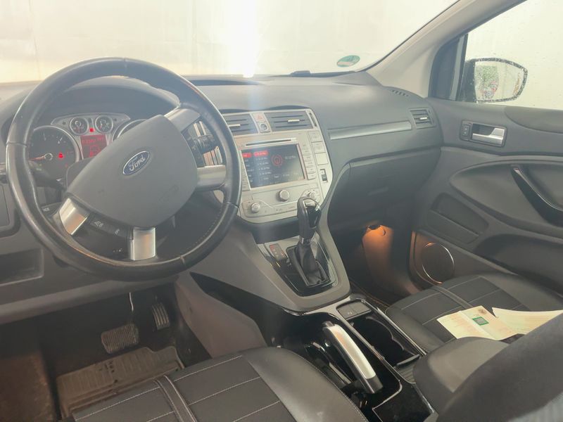 Ford Kuga 2.0 TDCi Titanium — zdjęcie 12