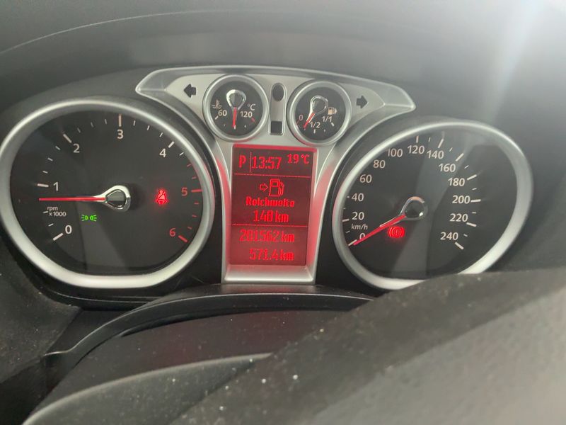 Ford Kuga 2.0 TDCi Titanium — zdjęcie 13
