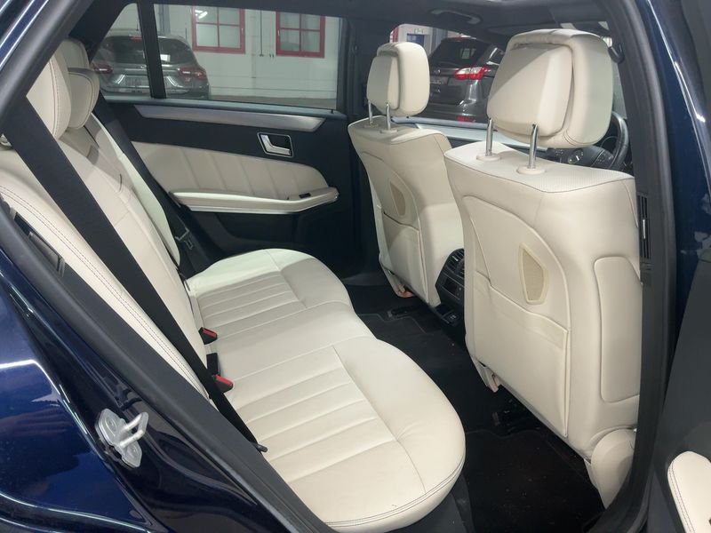 Mercedes-Benz E-Klasse E 300 CDI T BlueTEC Avantgarde — zdjęcie 14