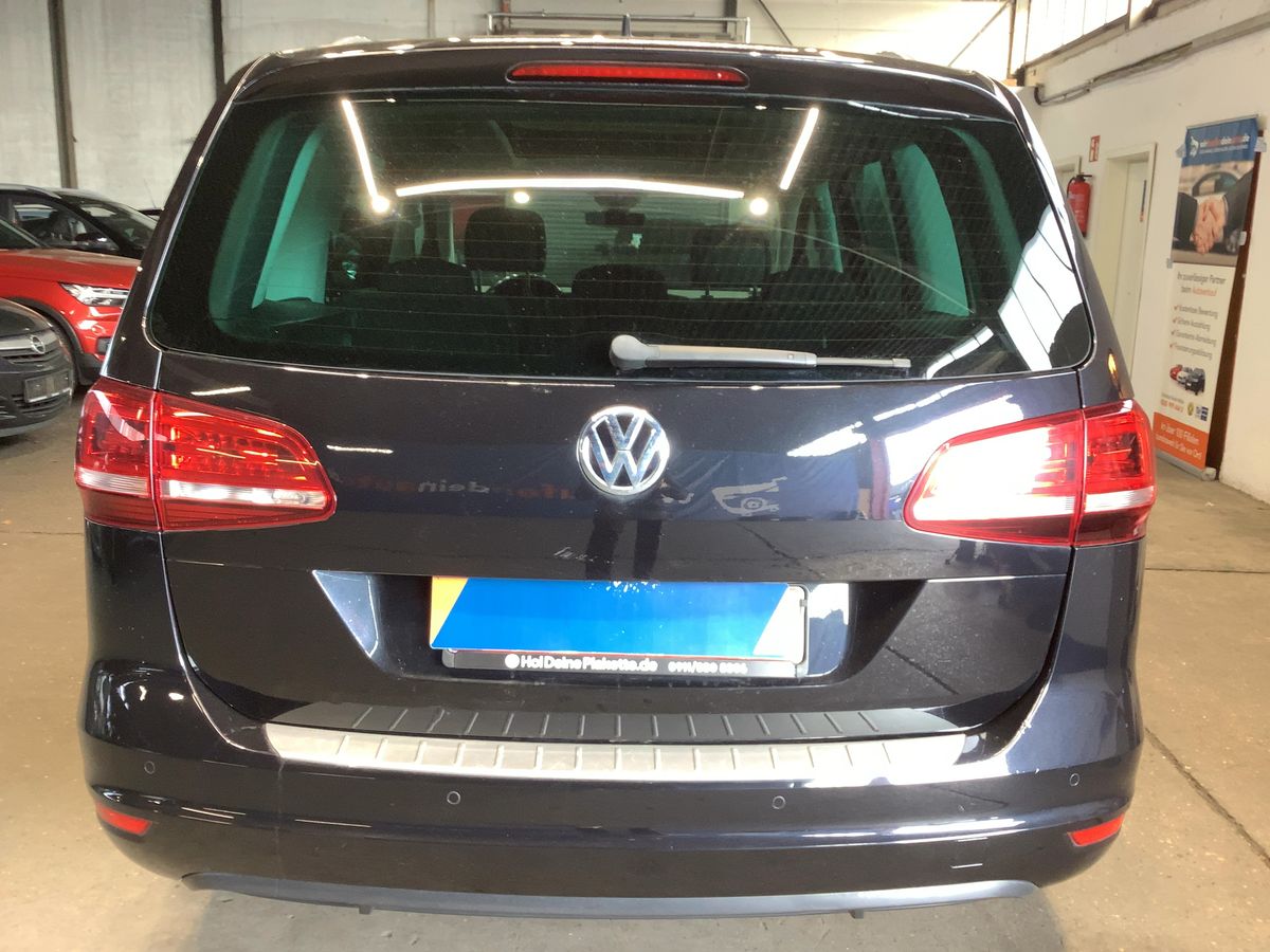 Volkswagen Sharan 2017 — photo 8