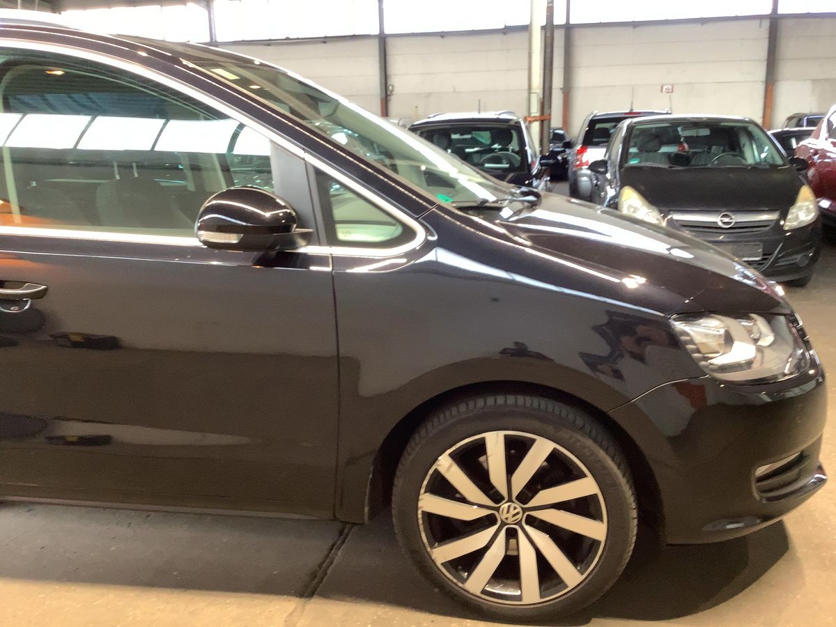 Volkswagen Sharan 2017 — photo 13