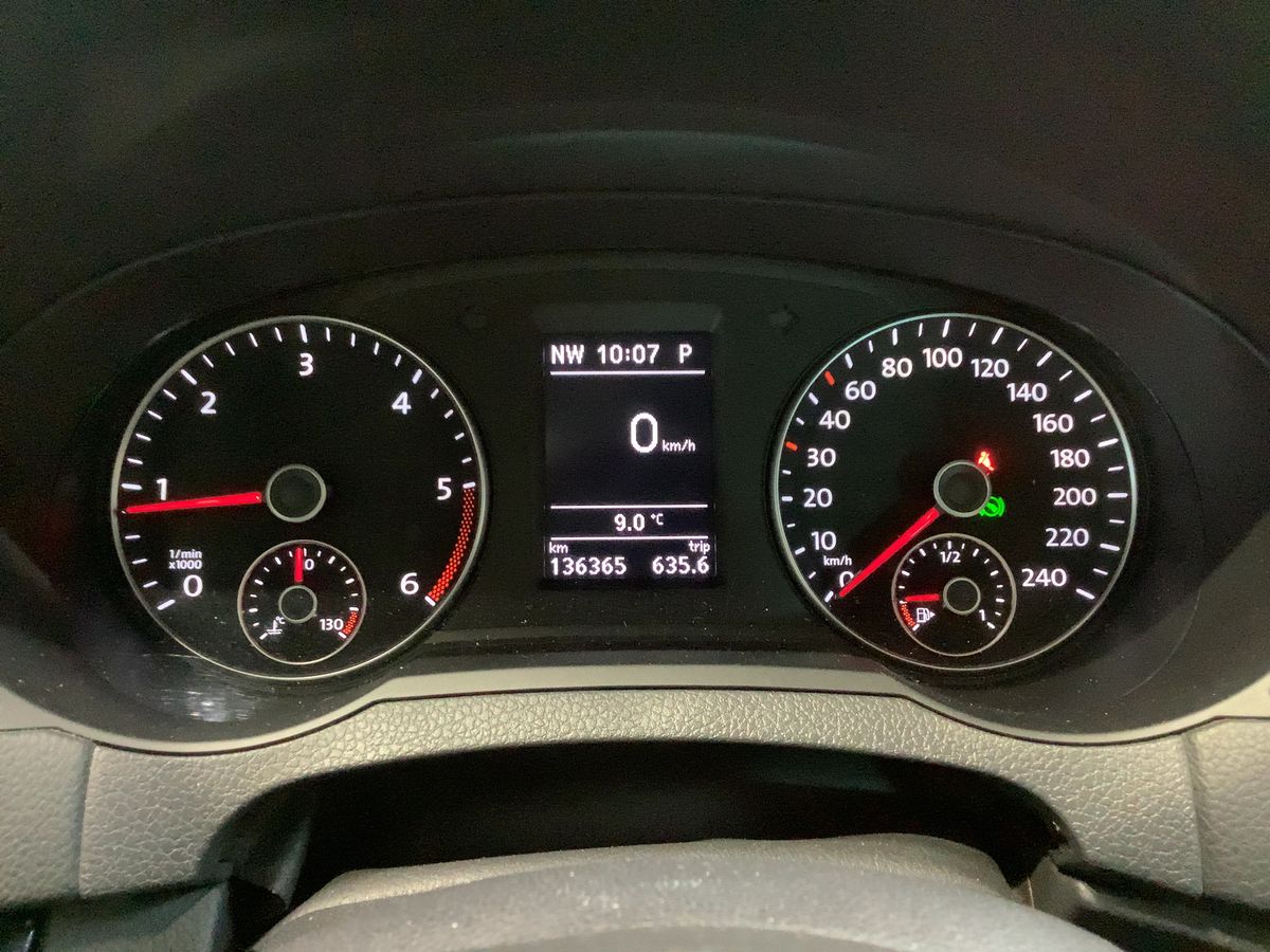 Volkswagen Sharan 2017 — photo 19