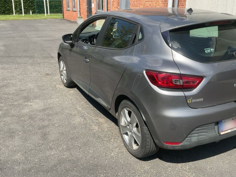 Renault Clio 0.9 Duel — zdjęcie 3