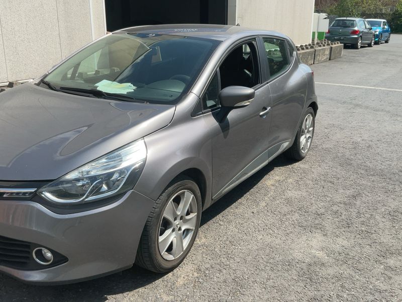 Renault Clio 0.9 Duel — zdjęcie 2