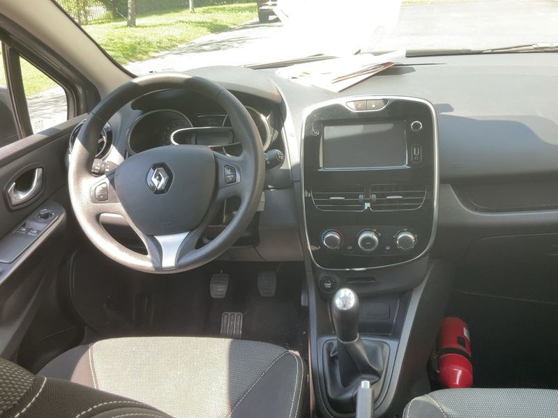 Renault Clio 0.9 Duel — zdjęcie 12