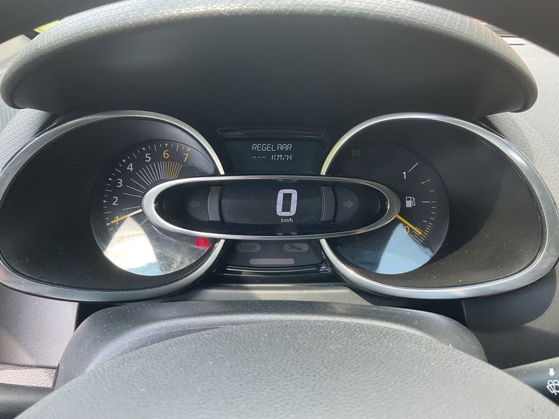 Renault Clio 0.9 Duel — zdjęcie 13