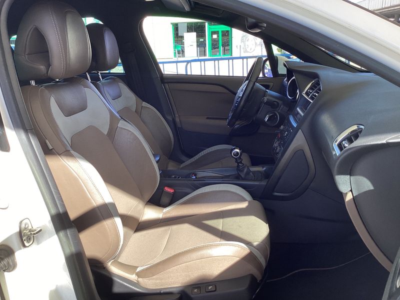 Citroen DS4 1.6 e-HDi Style — zdjęcie 11