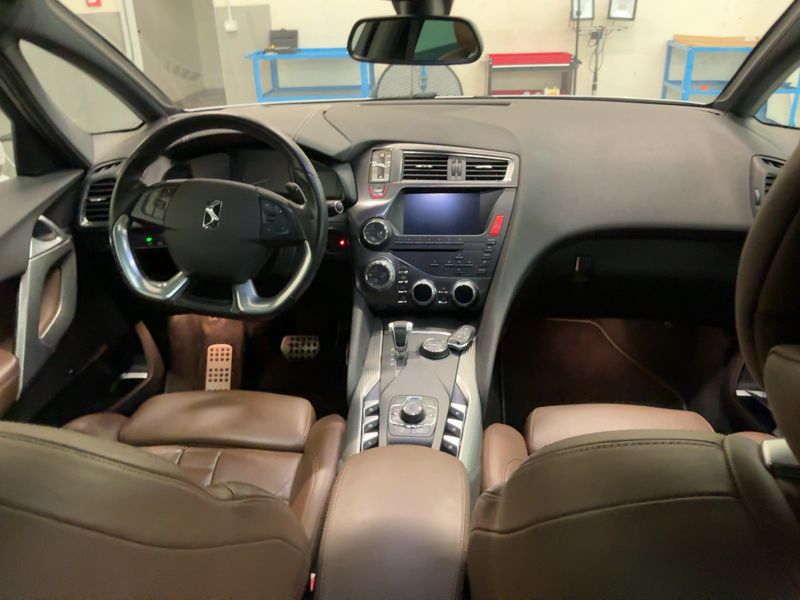 Citroen DS5 2.0 HDi Hybrid4 SportChic — zdjęcie 12