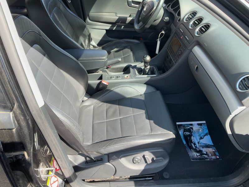 Seat Exeo 2.0 TDI Style — zdjęcie 11